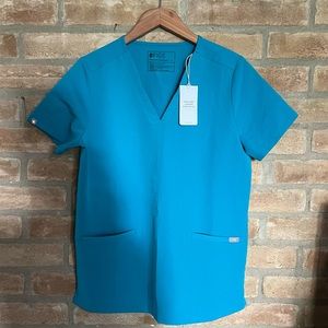 FIGS Teal Casma Three Pocket Top